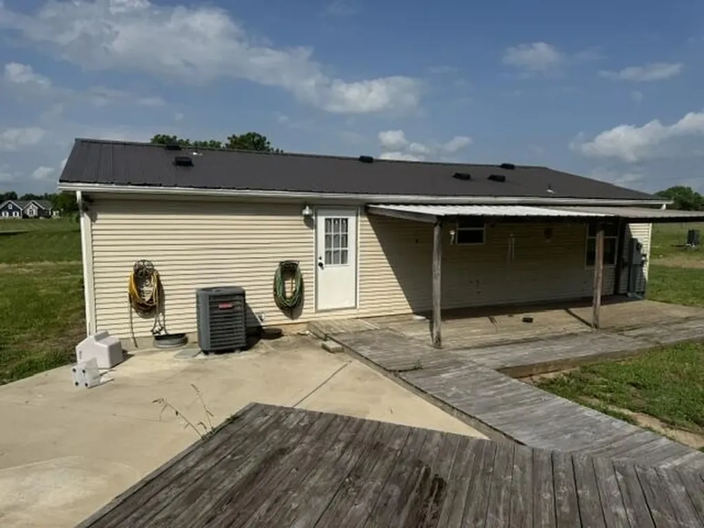 1330 Robinson Road Cynthiana KY 41031