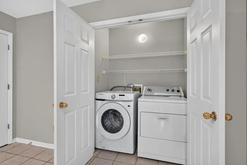 544 Hadlow Street Lexington KY 40503