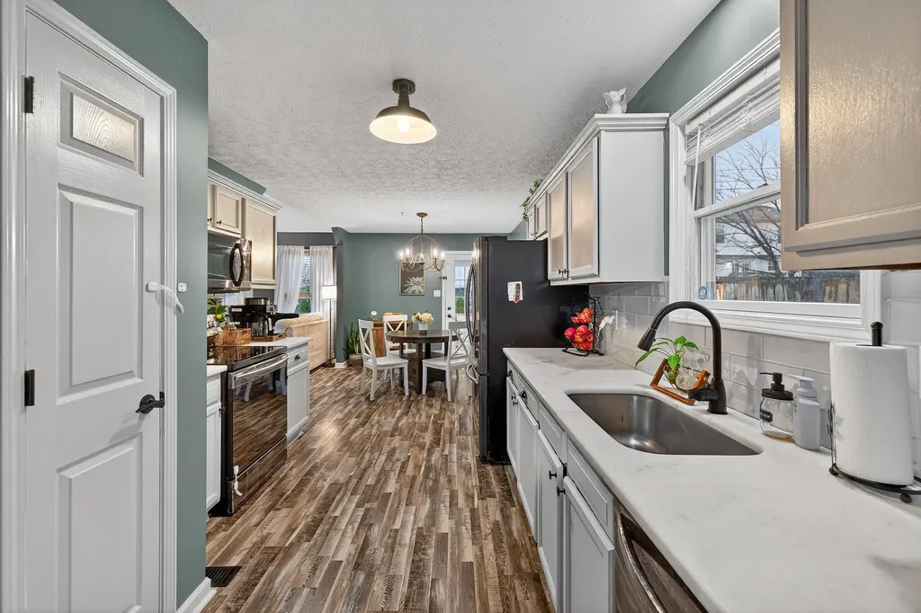 913 Pinoak Drive Nicholasville KY 40356