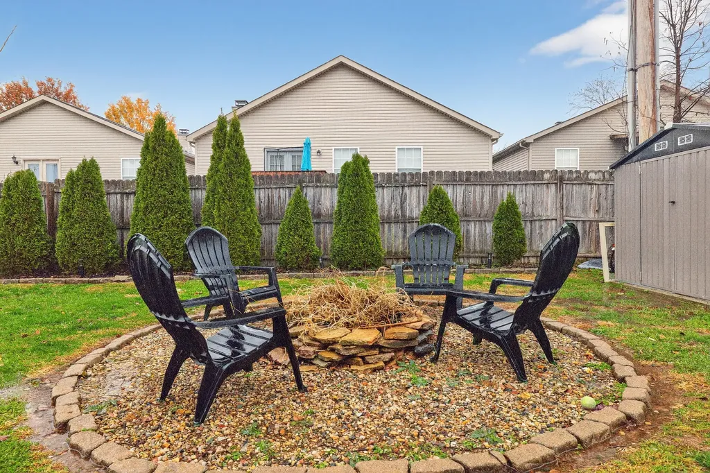 913 Pinoak Drive Nicholasville KY 40356