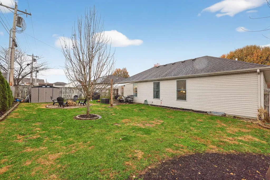 913 Pinoak Drive Nicholasville KY 40356