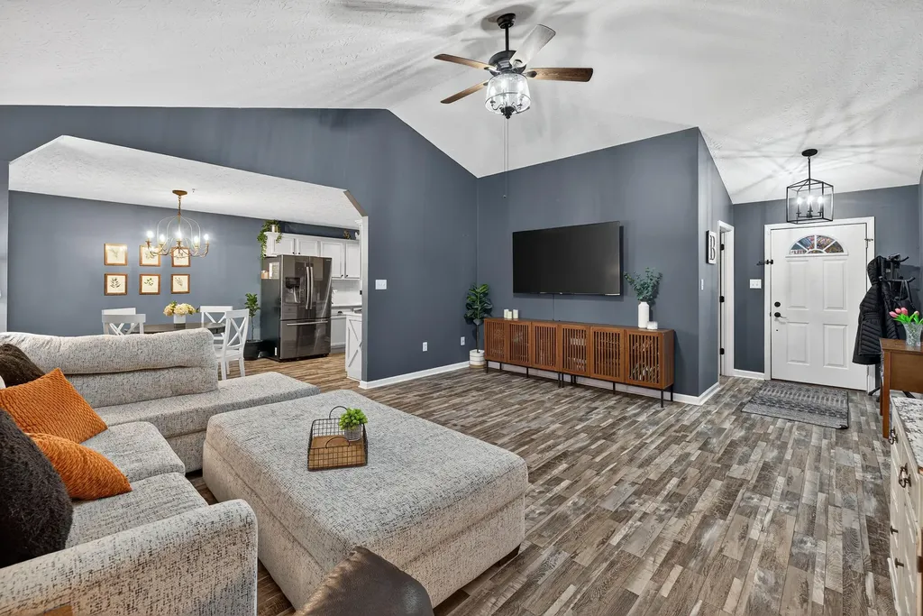 913 Pinoak Drive Nicholasville KY 40356