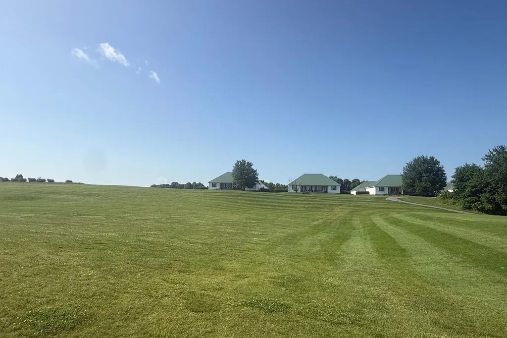 387 Donmar Drive Lancaster KY 40444