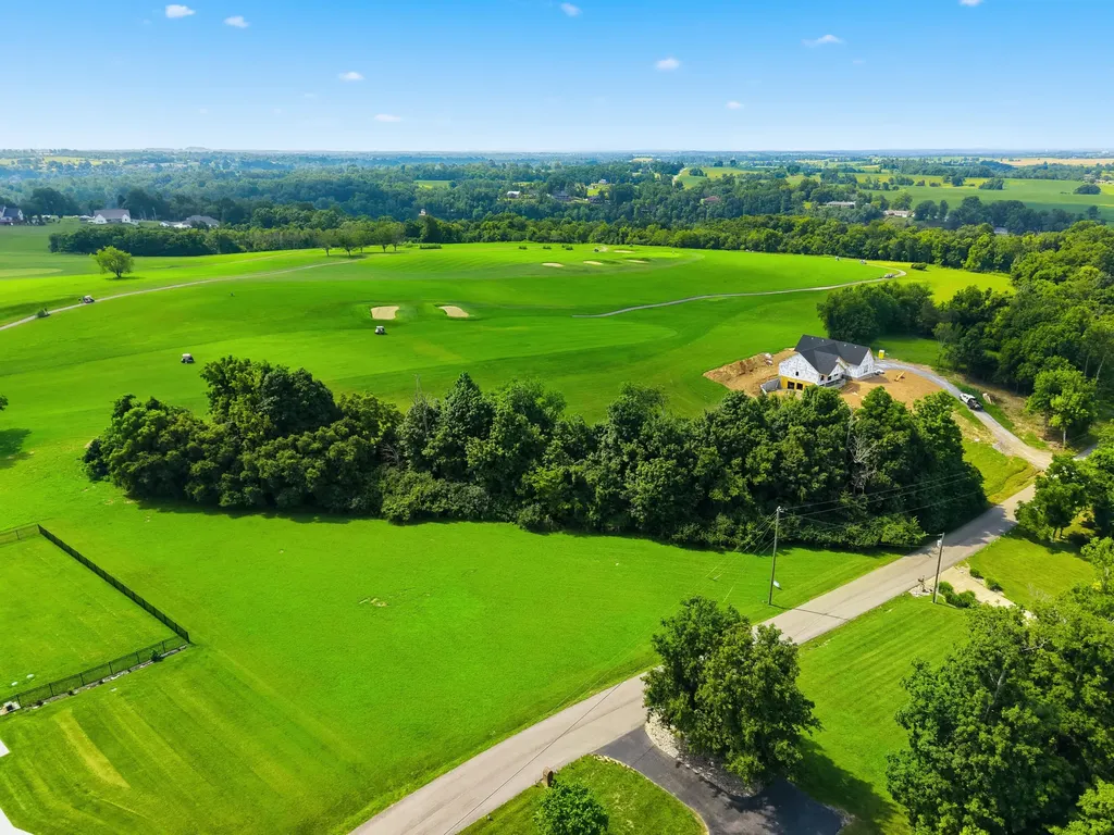 387 Donmar Drive Lancaster KY 40444