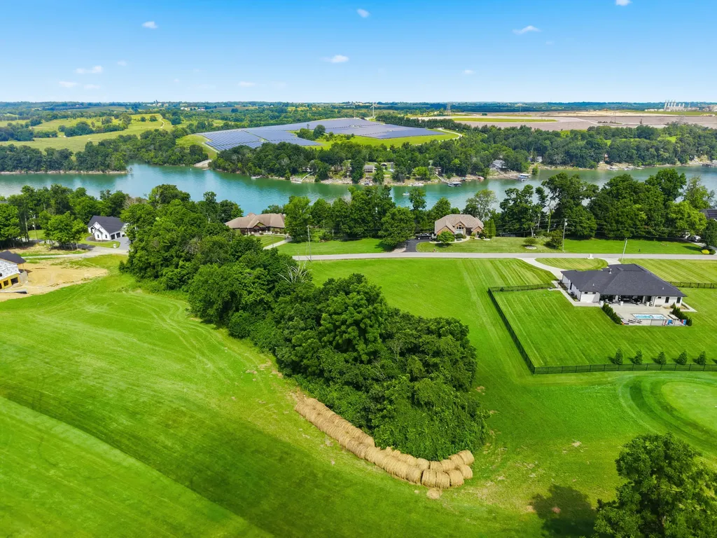 387 Donmar Drive Lancaster KY 40444