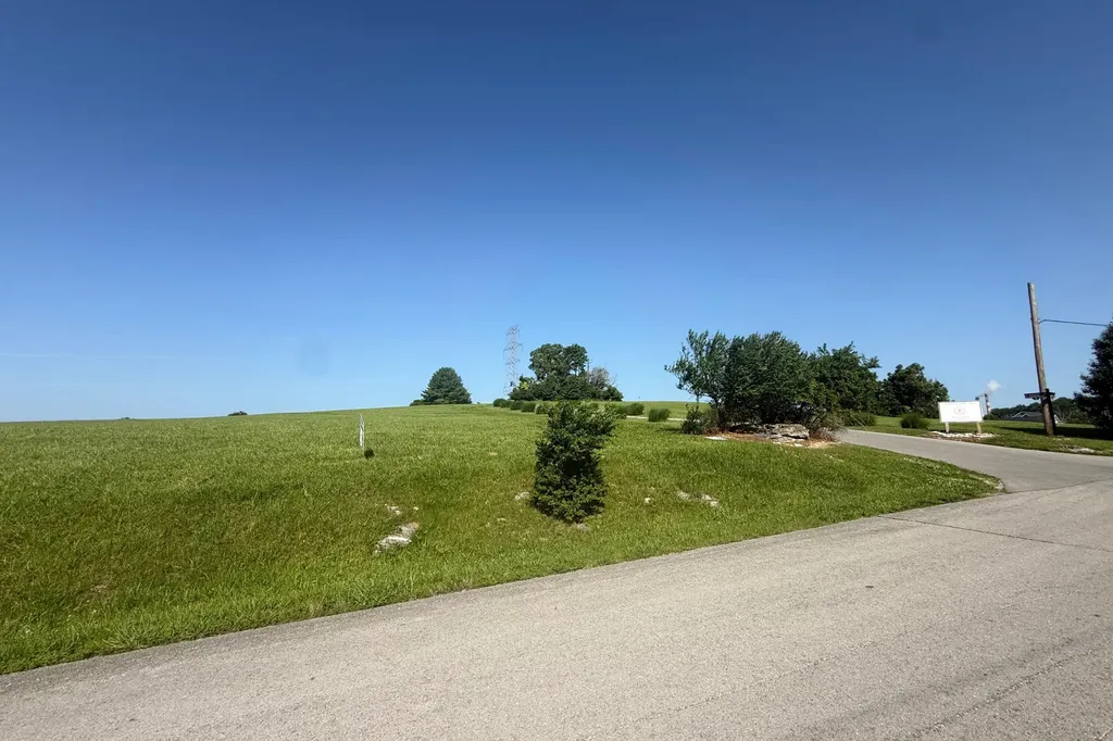 387 Donmar Drive Lancaster KY 40444