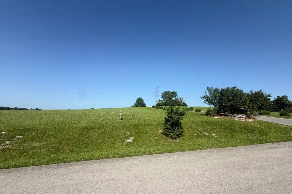 387 Donmar Drive Lancaster KY 40444