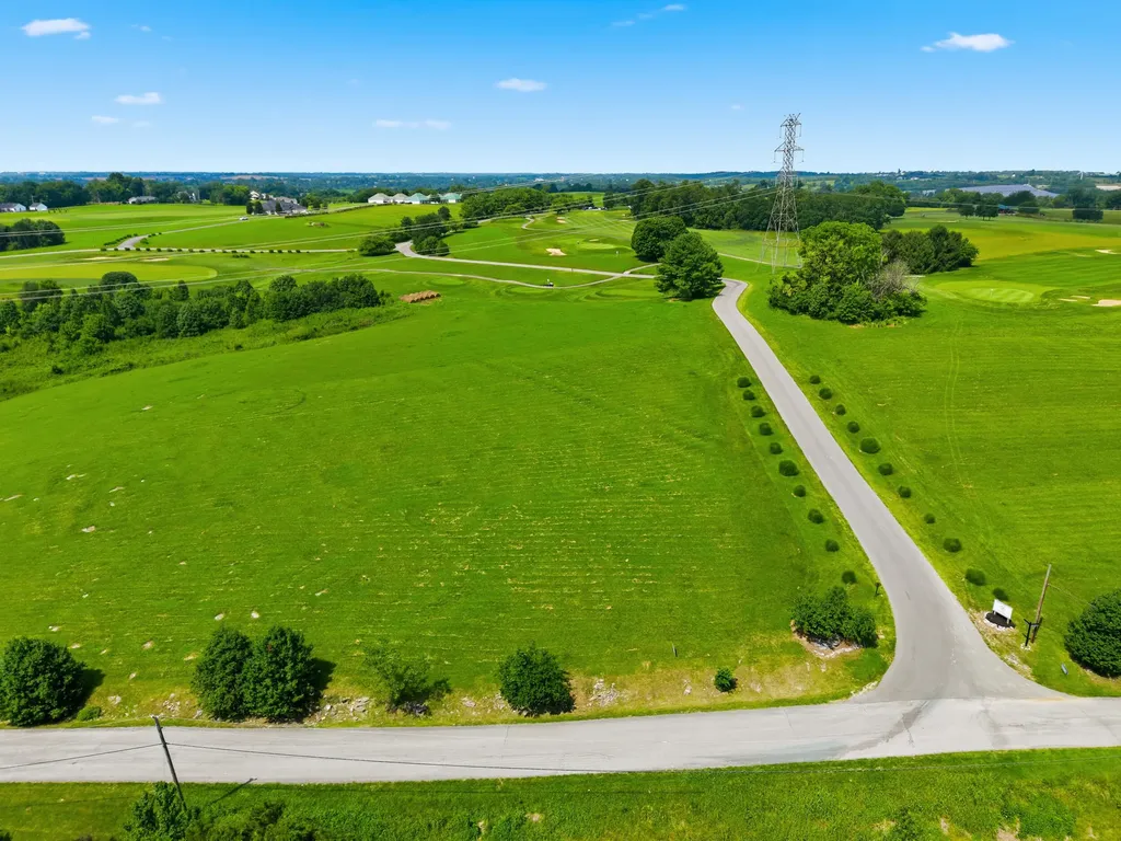 387 Donmar Drive Lancaster KY 40444
