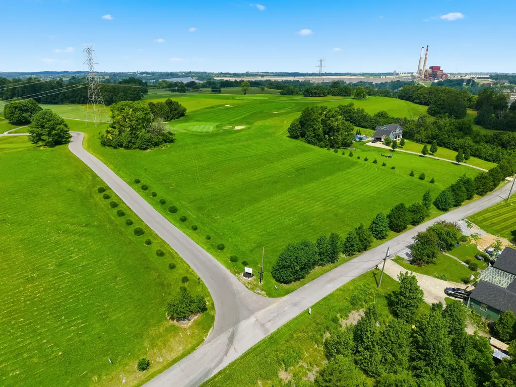 387 Donmar Drive Lancaster KY 40444