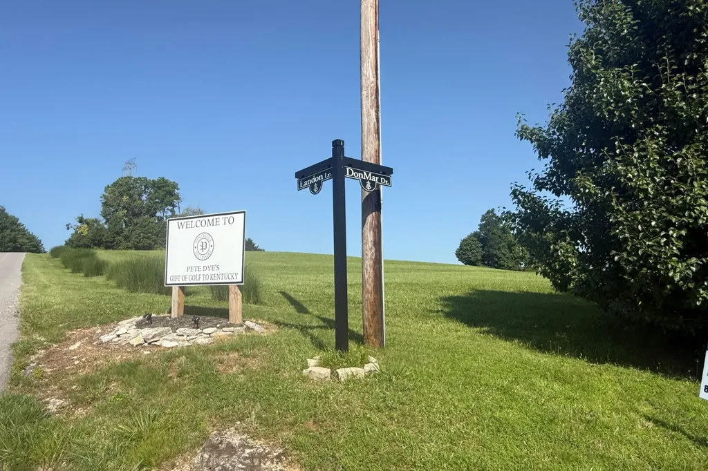 387 Donmar Drive Lancaster KY 40444