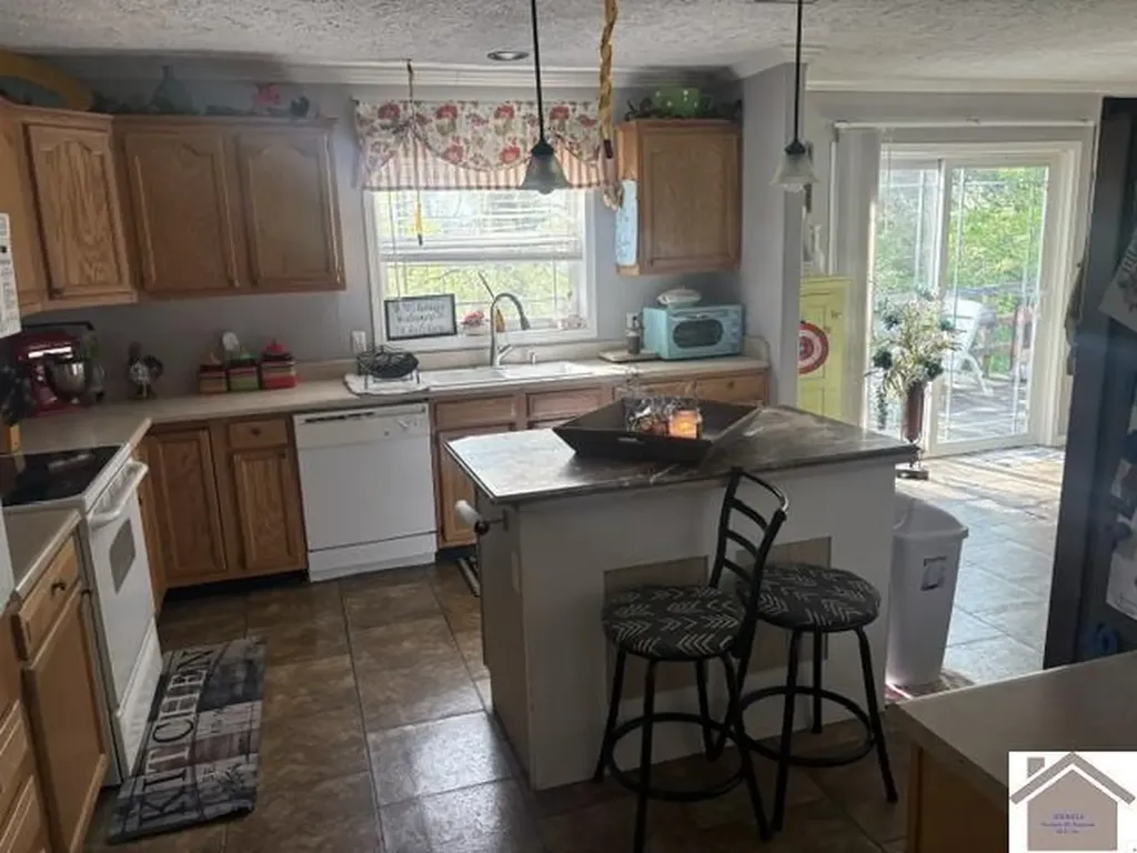 243 Washburn Road Benton KY 42025