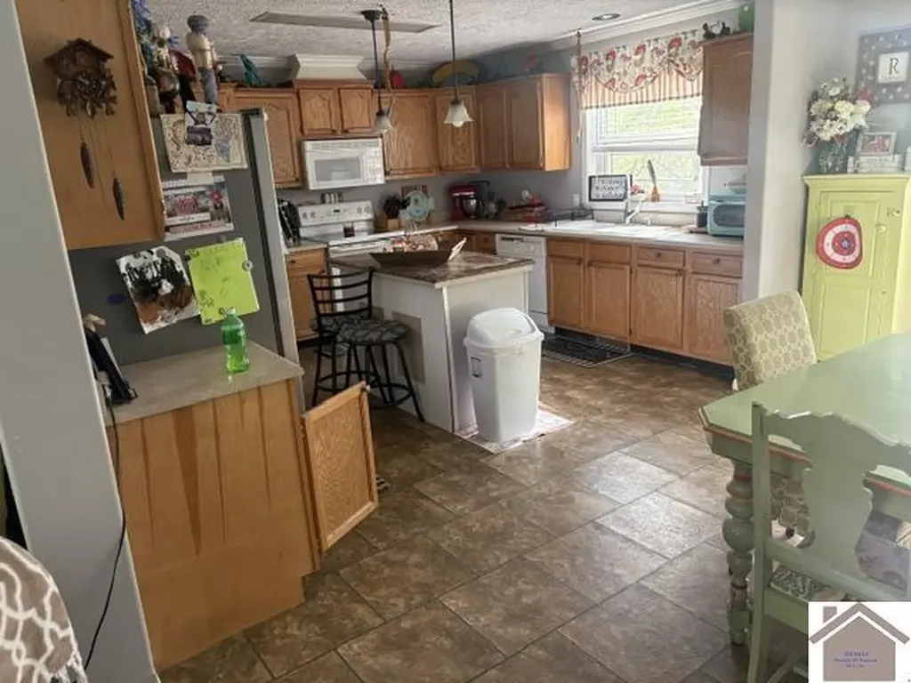 243 Washburn Road Benton KY 42025