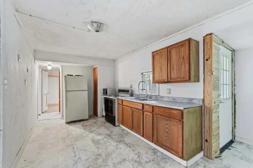 287 Dustin Road Kuttawa KY 42055