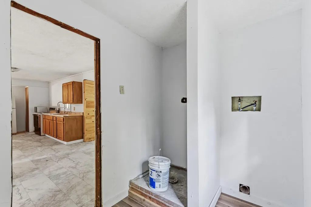 287 Dustin Road Kuttawa KY 42055