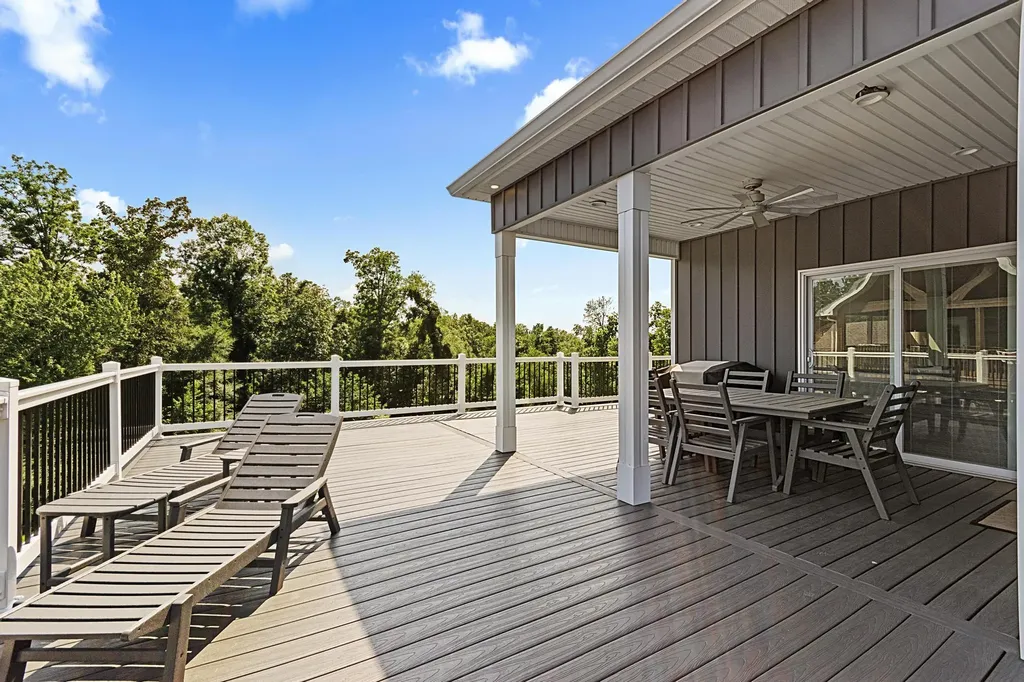 369 Sherwood Drive Gilbertsville KY 42044