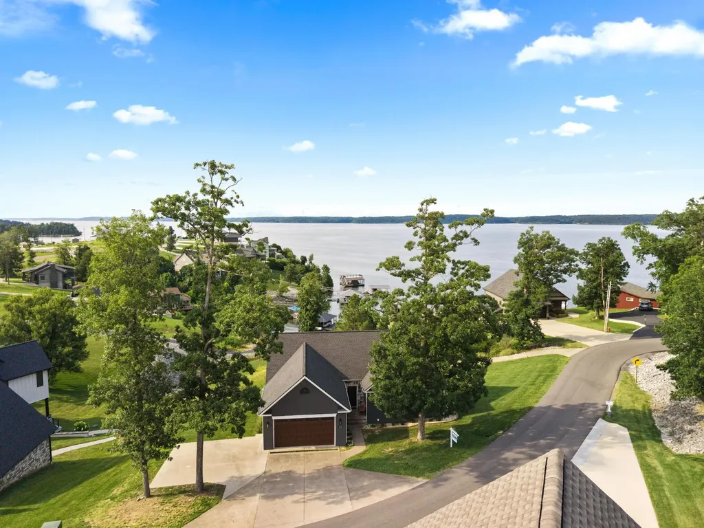 369 Sherwood Drive Gilbertsville KY 42044