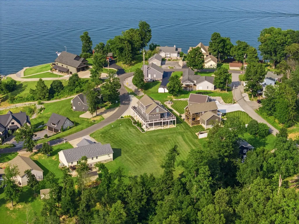 369 Sherwood Drive Gilbertsville KY 42044