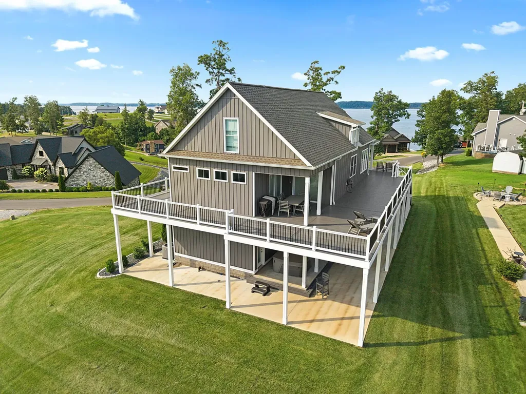 369 Sherwood Drive Gilbertsville KY 42044