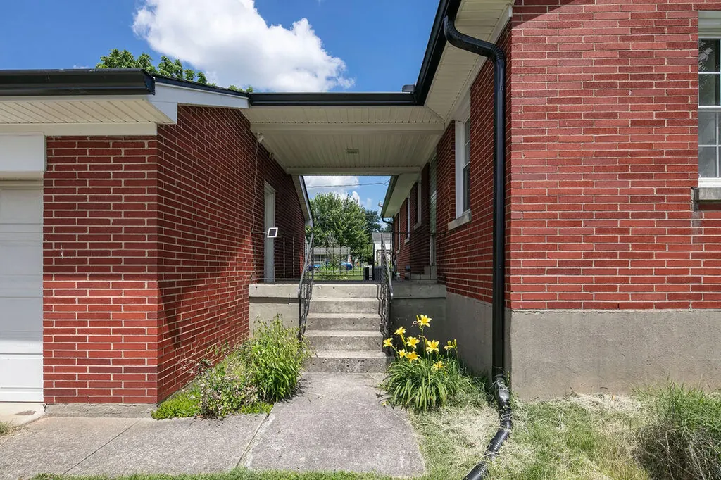 596 Saint Anthony Drive Lexington KY 40505