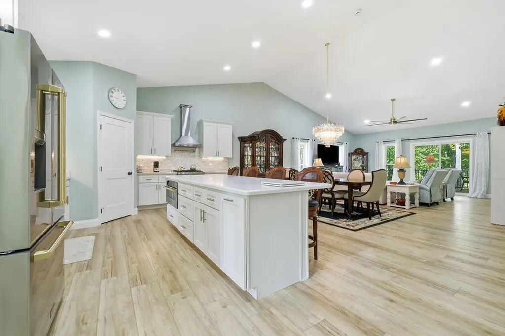 145 Serenity Village Benton KY 42025