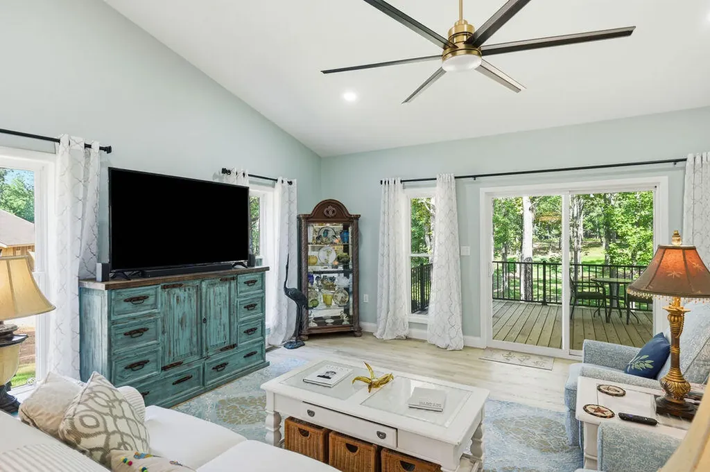 145 Serenity Village Benton KY 42025