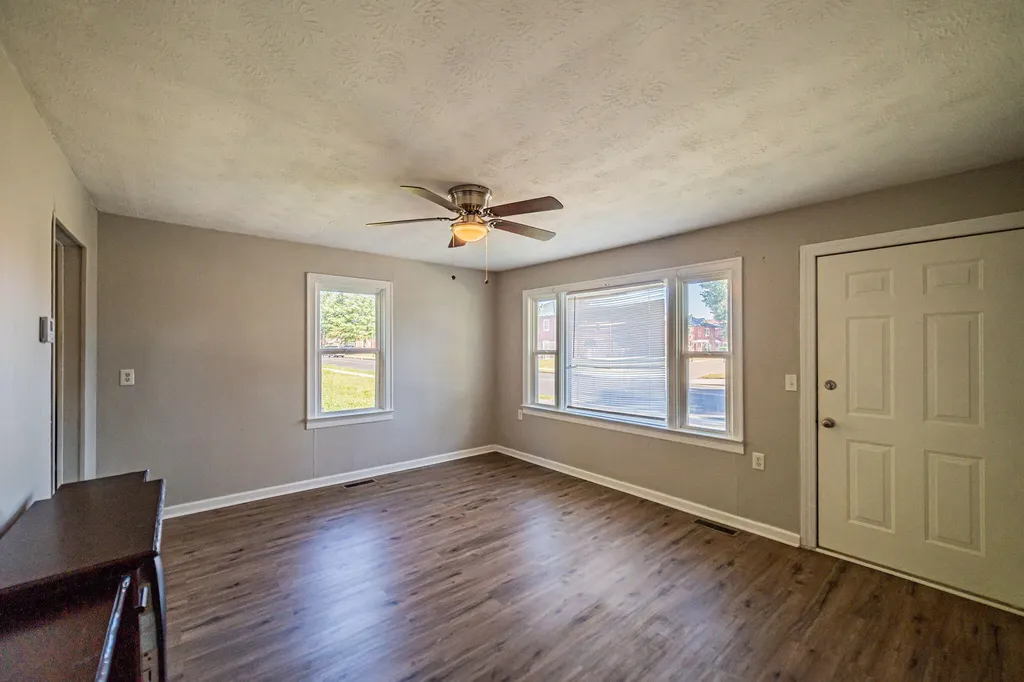 2302 S 25th Street Paducah KY 42003