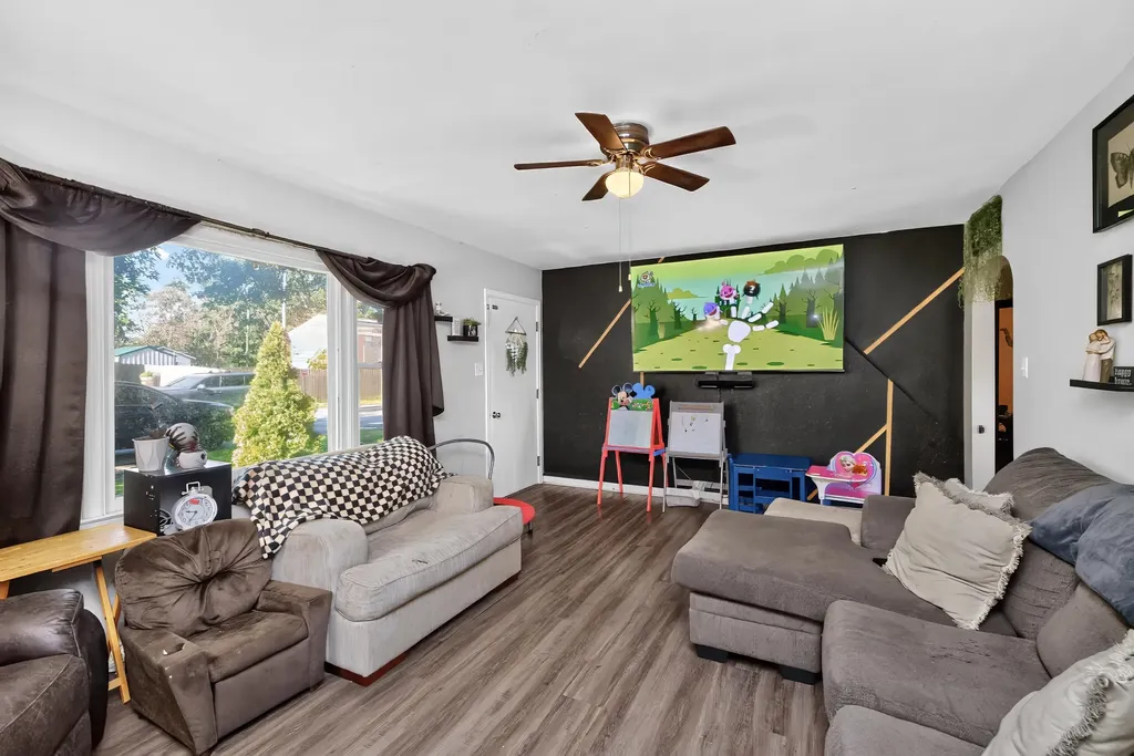 557 Belmont Street Harrodsburg KY 40330