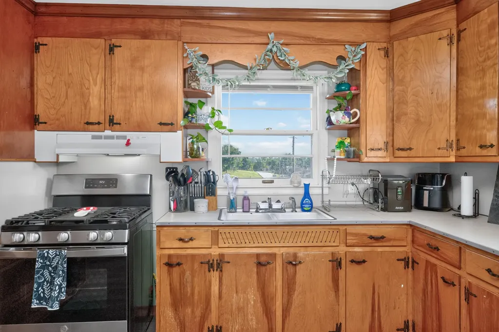 557 Belmont Street Harrodsburg KY 40330