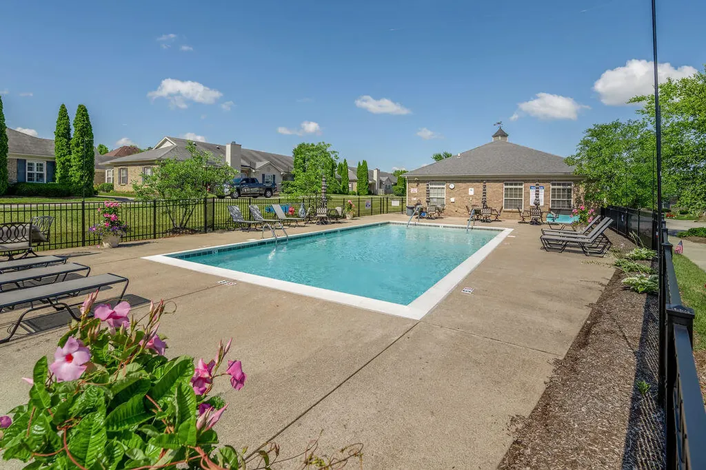 552 Goldon Trophy Trail Lexington KY 40514