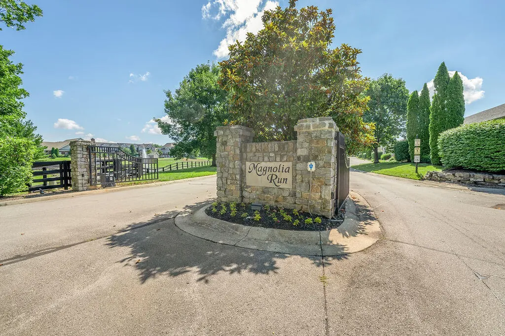 552 Goldon Trophy Trail Lexington KY 40514