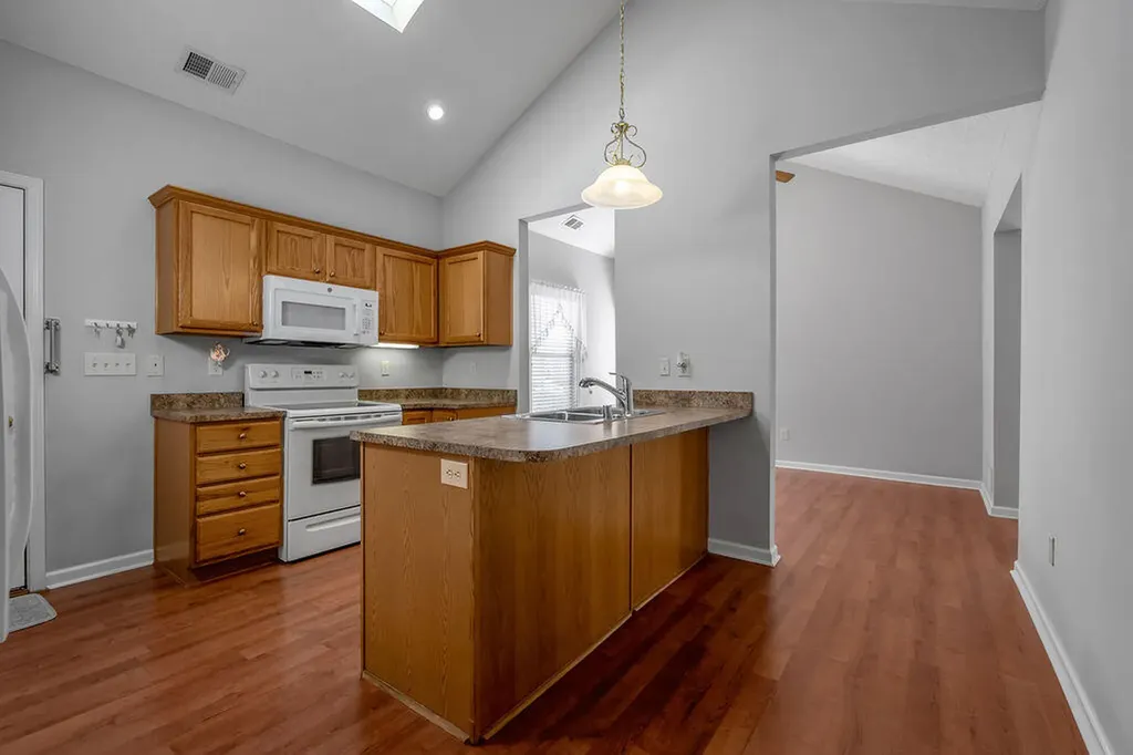 552 Goldon Trophy Trail Lexington KY 40514