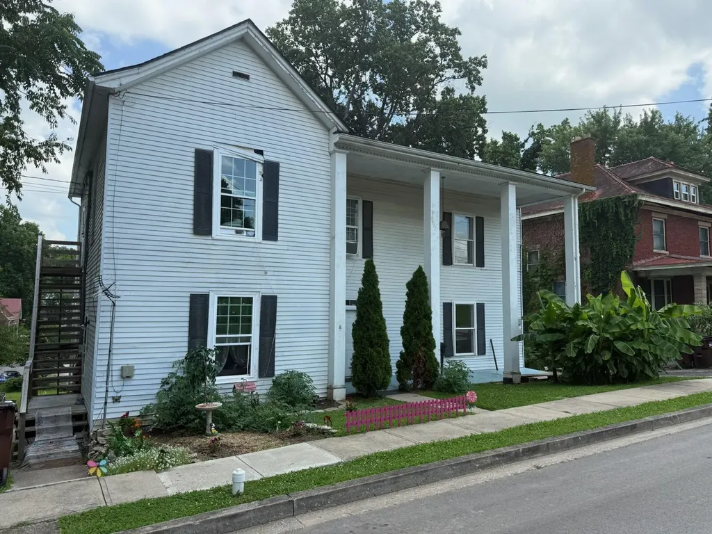 125 Howard Avenue Mt Sterling KY 40353