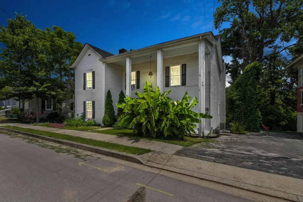 125 Howard Avenue Mt Sterling KY 40353