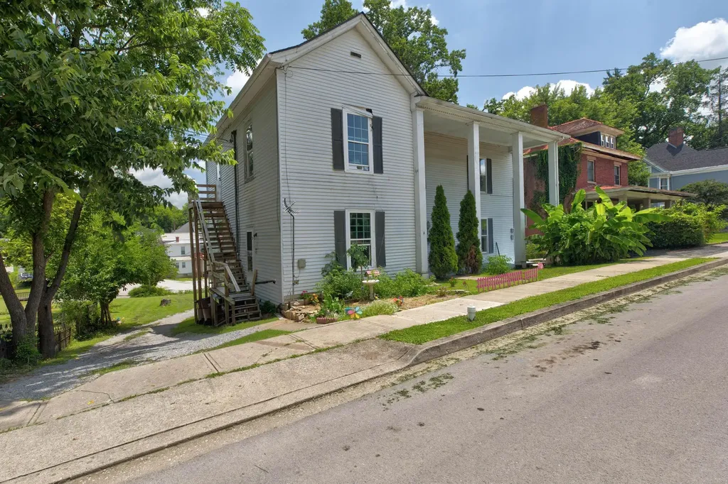 125 Howard Avenue Mt Sterling KY 40353
