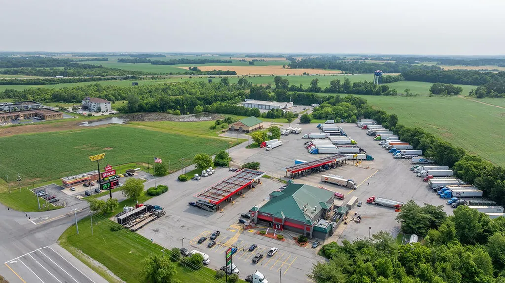 140 J W Dickson Drive Oak Grove KY 42262