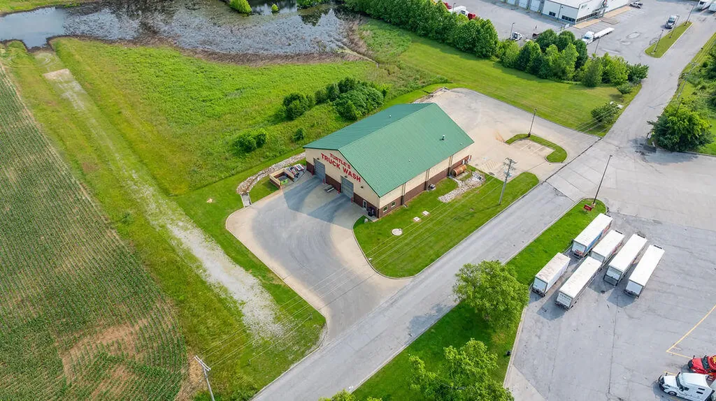 140 J W Dickson Drive Oak Grove KY 42262