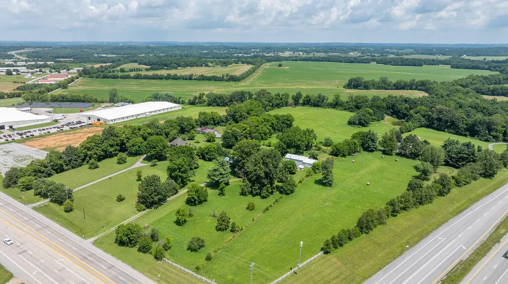 2450 Pembroke Road Hopkinsville KY 42240
