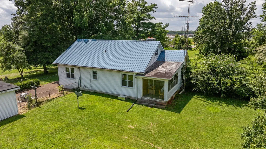 2450 Pembroke Road Hopkinsville KY 42240