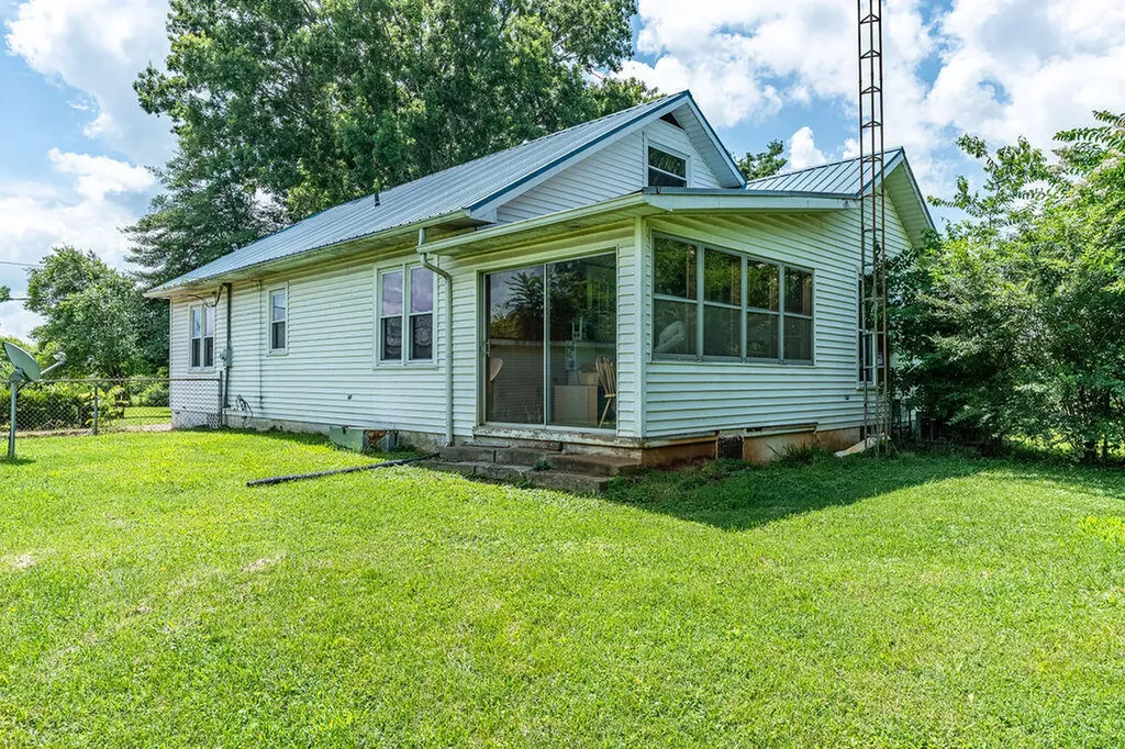 2450 Pembroke Road Hopkinsville KY 42240