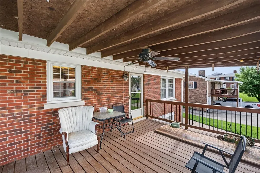 102 Dogwood Drive Lancaster KY 40444