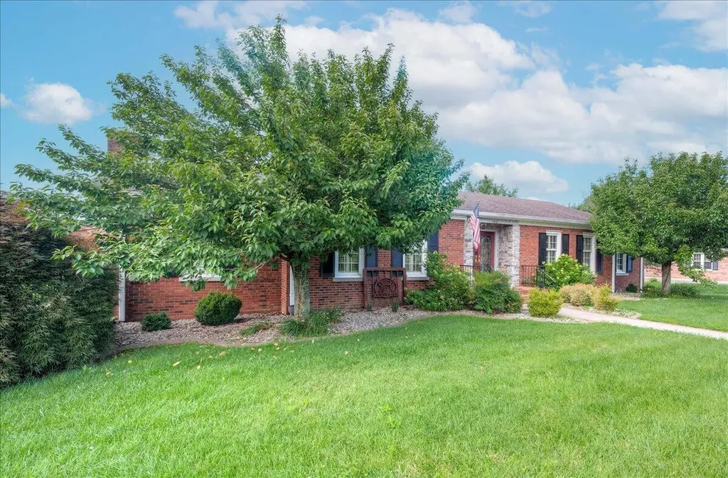 102 Dogwood Drive Lancaster KY 40444
