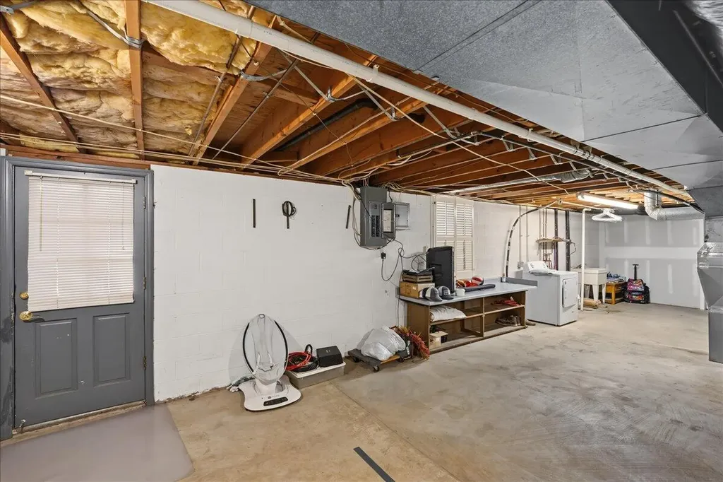 102 Dogwood Drive Lancaster KY 40444