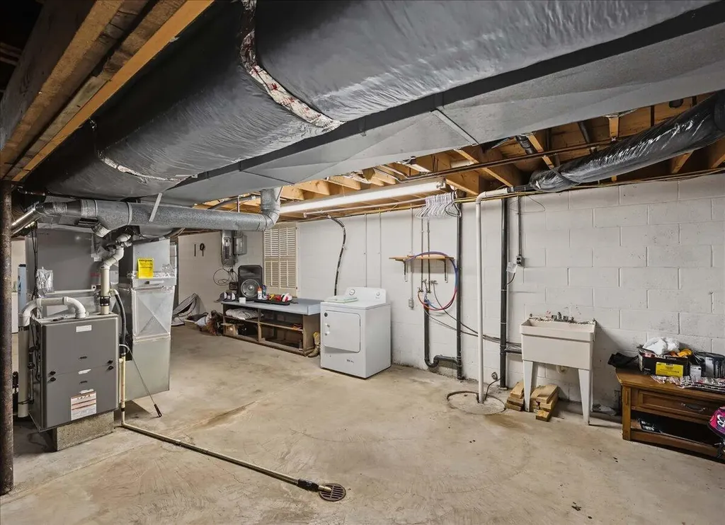 102 Dogwood Drive Lancaster KY 40444