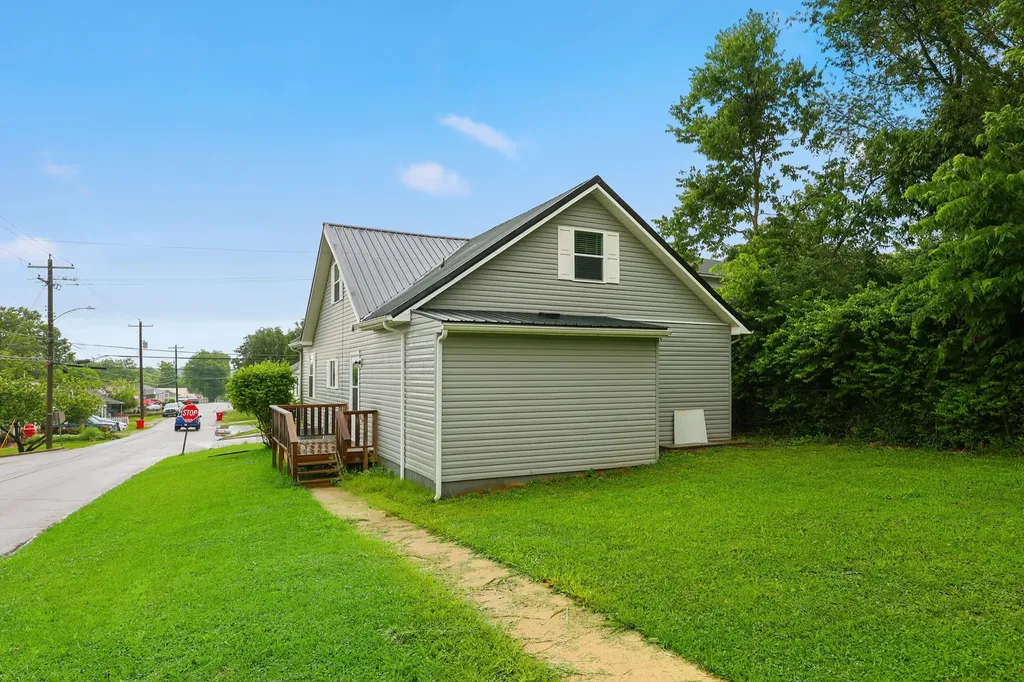418 S Elmarch Avenue Cynthiana KY 41031
