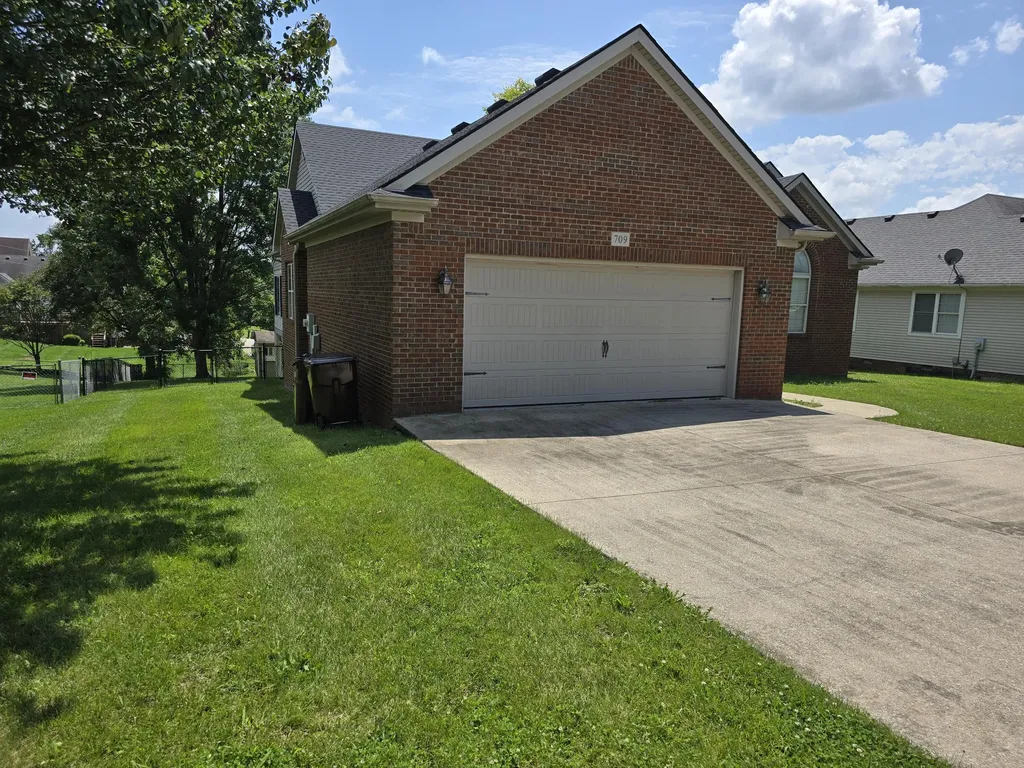 709 Hackney Court Richmond KY 40475