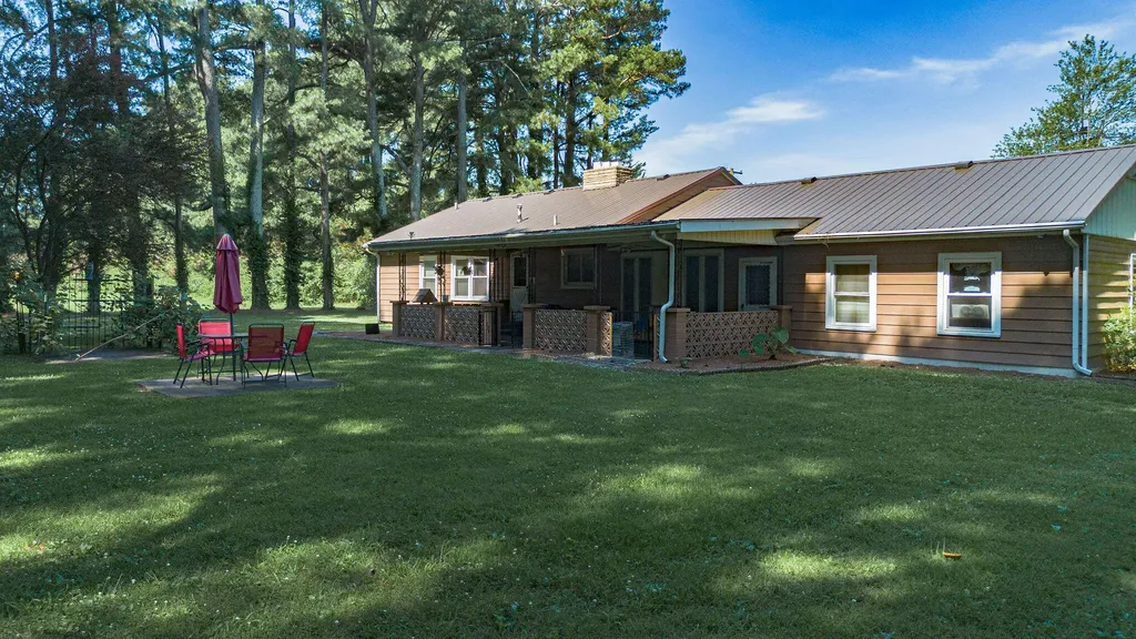 1560 Meacham Lane Paducah KY 42003