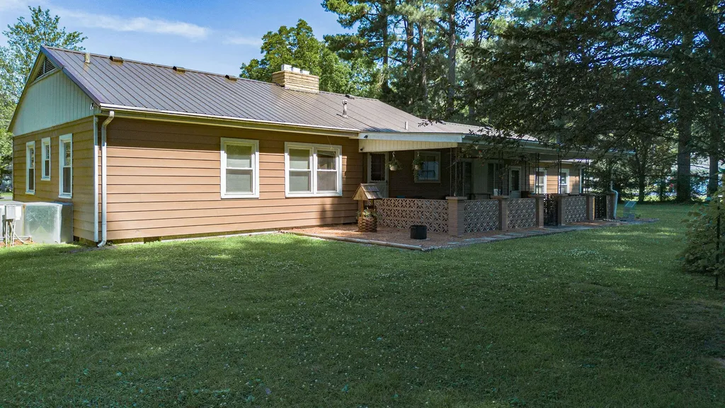 1560 Meacham Lane Paducah KY 42003