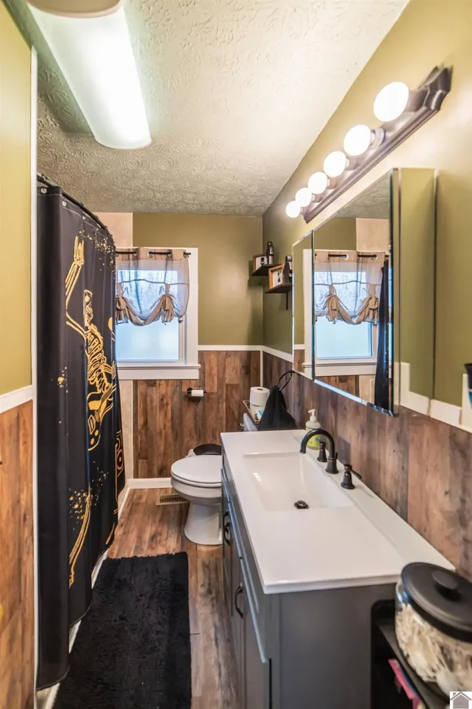 1560 Meacham Lane Paducah KY 42003
