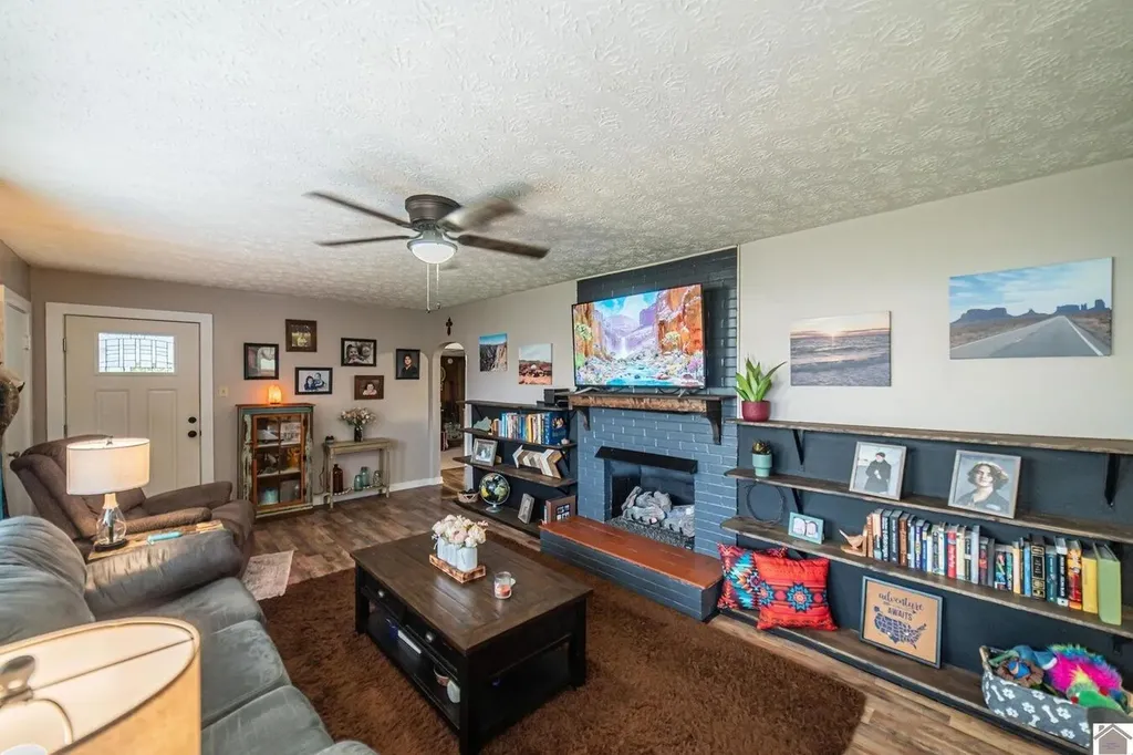 1560 Meacham Lane Paducah KY 42003