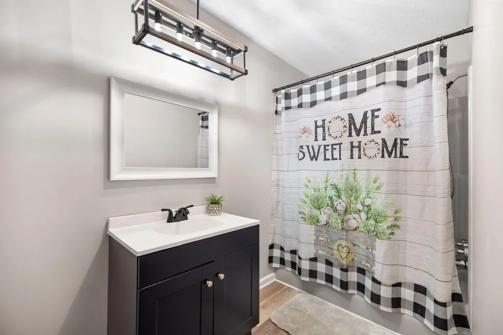 463 Amos Baker Road Mckee KY 40447